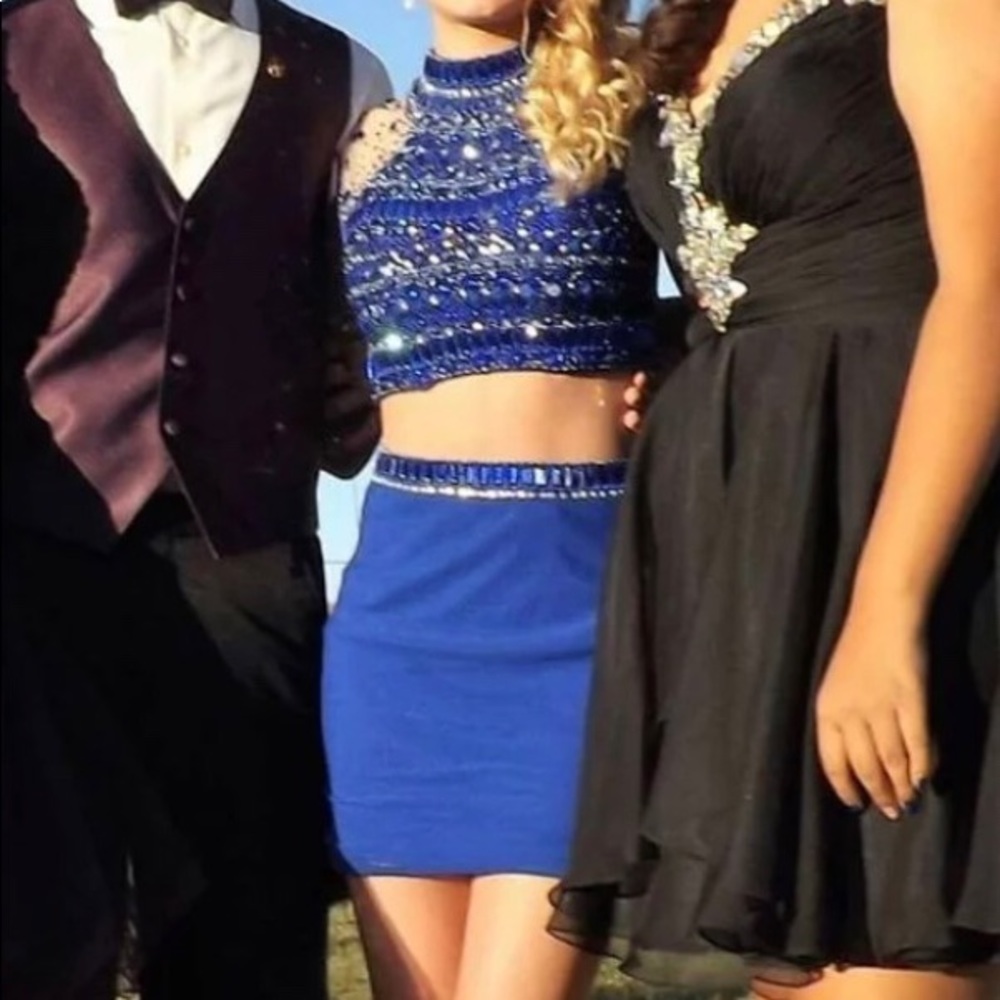 Splash size 0 Royal Blue homecoming dress.